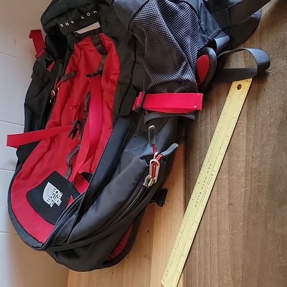 https poshmark.com listing osprey-fairpoint-backpack-5ada027efcdc31abea163e36 My best and most used travel purchase ever. Worth every penny., This is the  @ospreypacks Farpoint 55L backpack Combo (40L + 15L). It has been with me  on every trip and has fit every Carry-On (40L) and